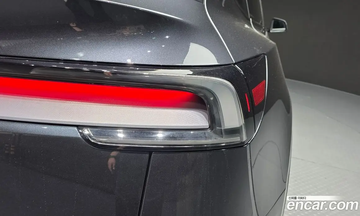 Tesla Model Y 2025 0.2 автомат (гидро), фото 9 Tesla Model Y 2025 0.2 автомат (гидро), фото 9