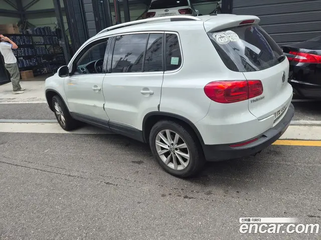 Volkswagen Tiguan 2014 2.0 автомат (гидро), миниатюра 2 Volkswagen Tiguan 2014 2.0 автомат (гидро), миниатюра 2
