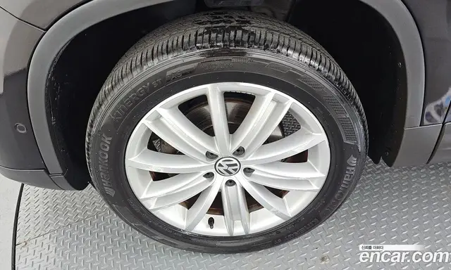 Volkswagen Tiguan 2015 2.0 автомат (гидро), миниатюра 5 Volkswagen Tiguan 2015 2.0 автомат (гидро), миниатюра 5