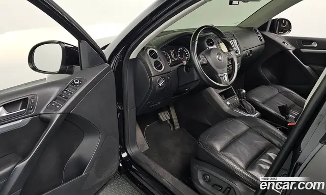 Volkswagen Tiguan 2015 2.0 автомат (гидро), миниатюра 10 Volkswagen Tiguan 2015 2.0 автомат (гидро), миниатюра 10