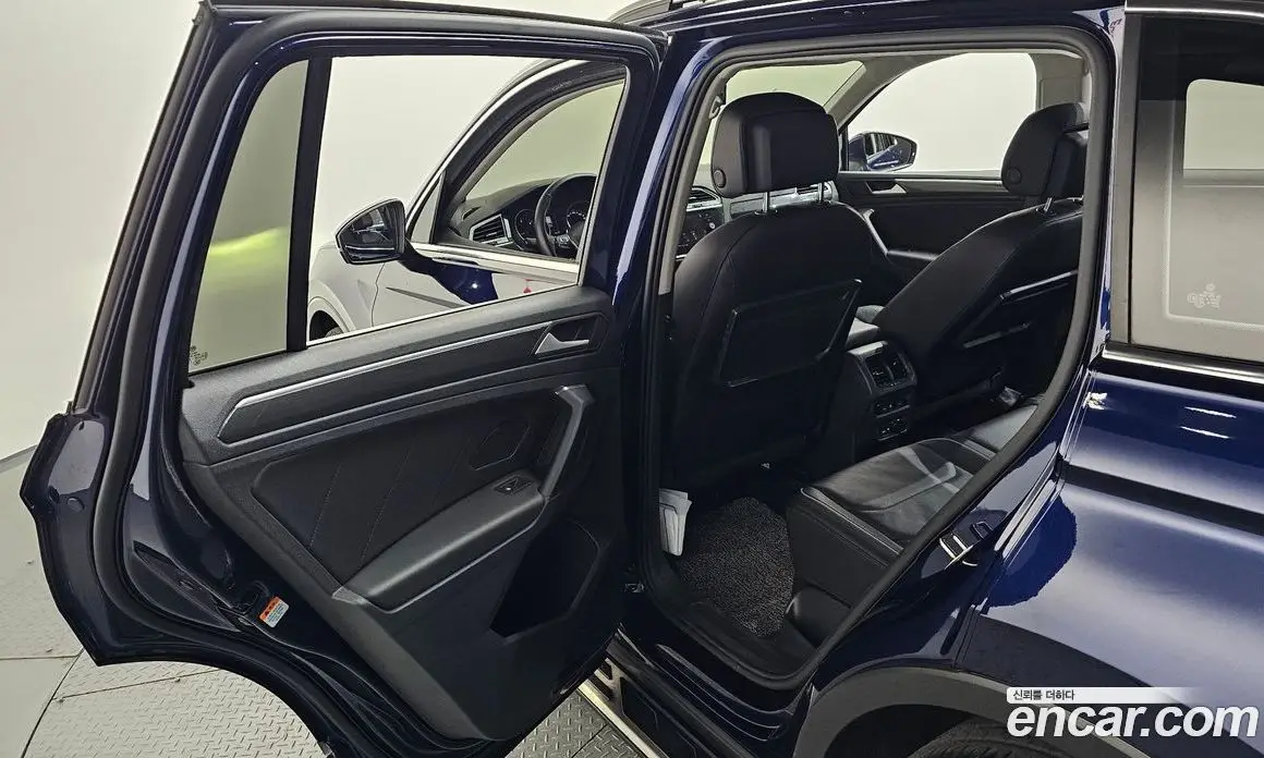 Volkswagen Tiguan 2020 2.0 автомат (гидро), фото 24