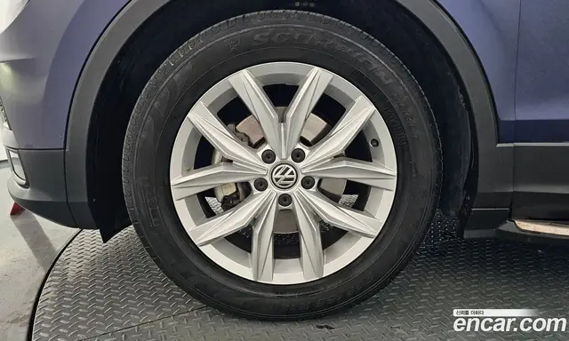 Volkswagen Tiguan 2020 2.0 автомат (гидро), миниатюра 5