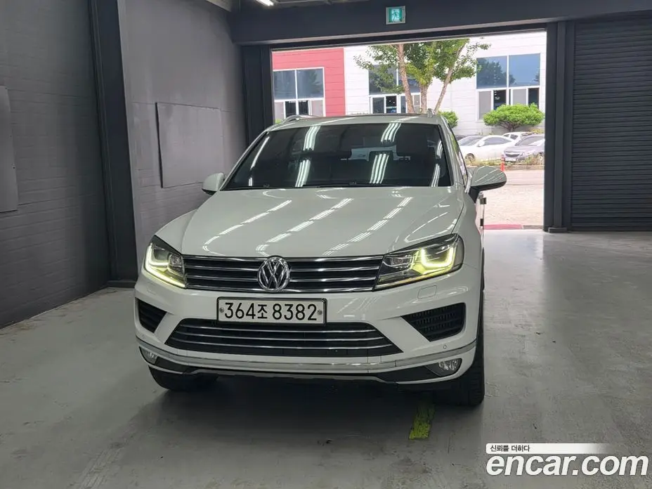 Volkswagen Touareg 2016 3.0 автомат (гидро), фото 1 Volkswagen Touareg 2016 3.0 автомат (гидро), фото 1