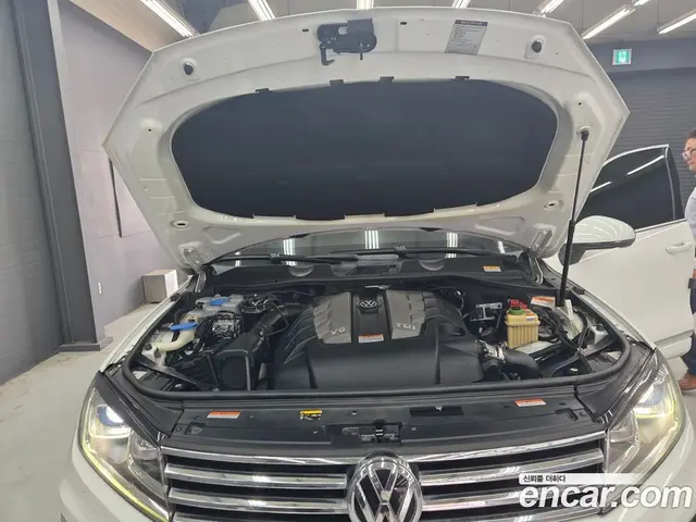 Volkswagen Touareg 2016 3.0 автомат (гидро), миниатюра 5 Volkswagen Touareg 2016 3.0 автомат (гидро), миниатюра 5