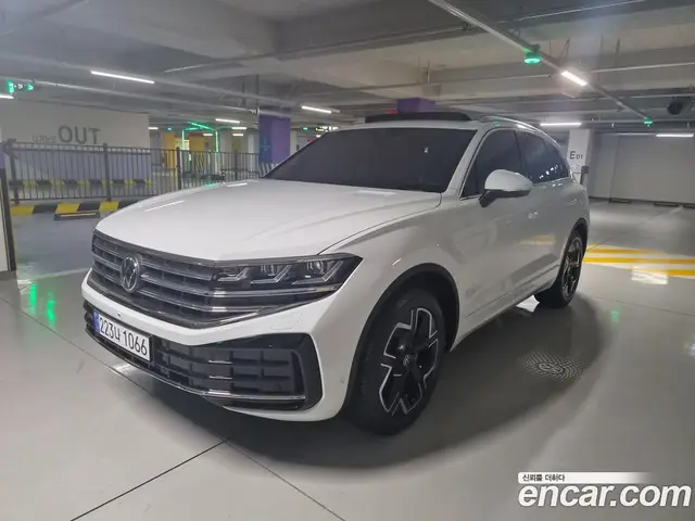 Volkswagen Touareg 2026 3.0 автомат (гидро), миниатюра 1 Volkswagen Touareg 2026 3.0 автомат (гидро), миниатюра 1