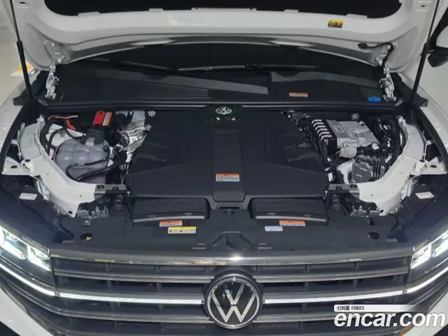Volkswagen Touareg 2026 3.0 автомат (гидро), миниатюра 6 Volkswagen Touareg 2026 3.0 автомат (гидро), миниатюра 6