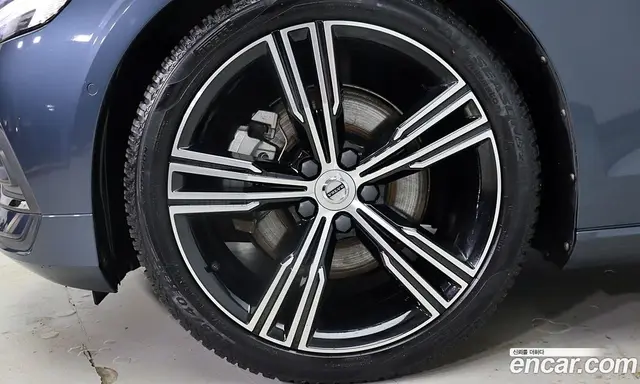 Volvo S60 2020 2.0 автомат (гидро), миниатюра 5 Volvo S60 2020 2.0 автомат (гидро), миниатюра 5