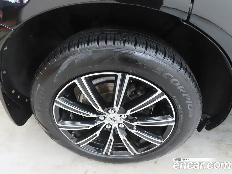 Volvo XC60 2017 2.0 автомат (гидро), фото 20 Volvo XC60 2017 2.0 автомат (гидро), фото 20