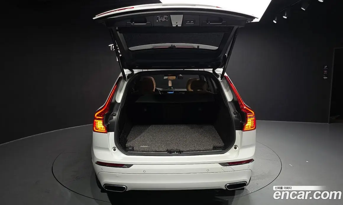 Volvo XC60 2019 2.0 автомат (гидро), фото 25 Volvo XC60 2019 2.0 автомат (гидро), фото 25