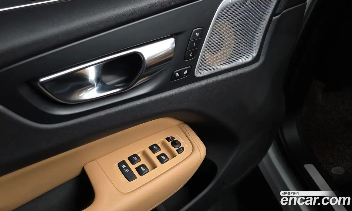 Volvo XC60 2019 2.0 автомат (гидро), фото 26 Volvo XC60 2019 2.0 автомат (гидро), фото 26