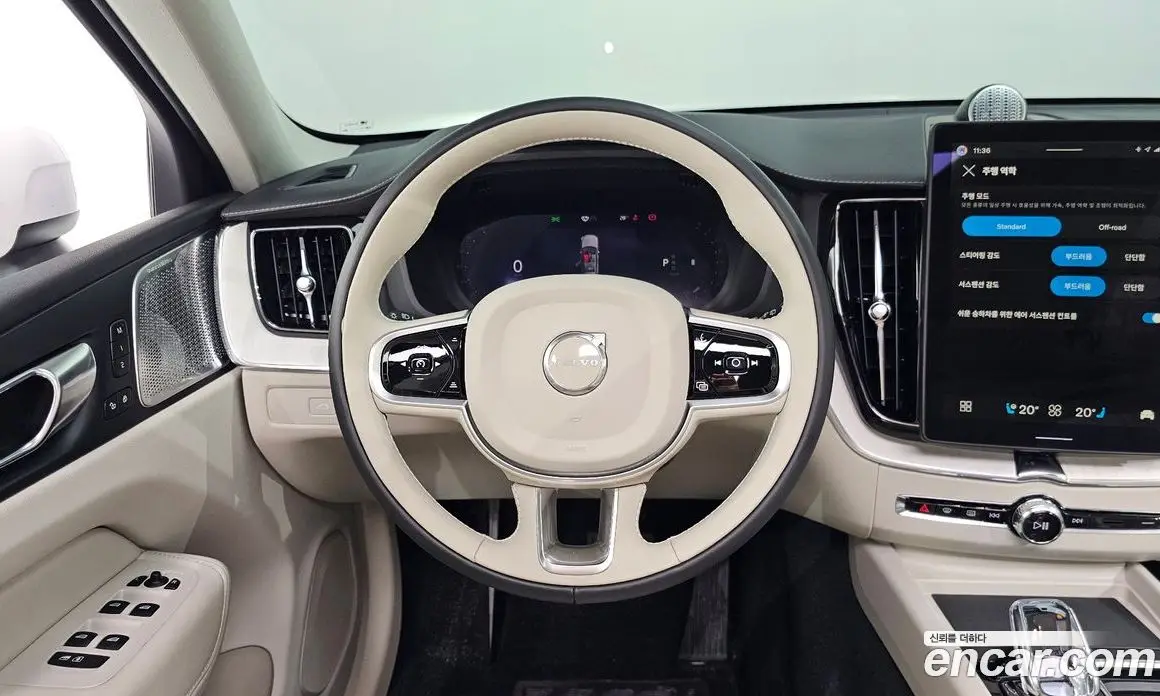 Volvo XC60 2026 2.0 автомат (гидро), фото 18