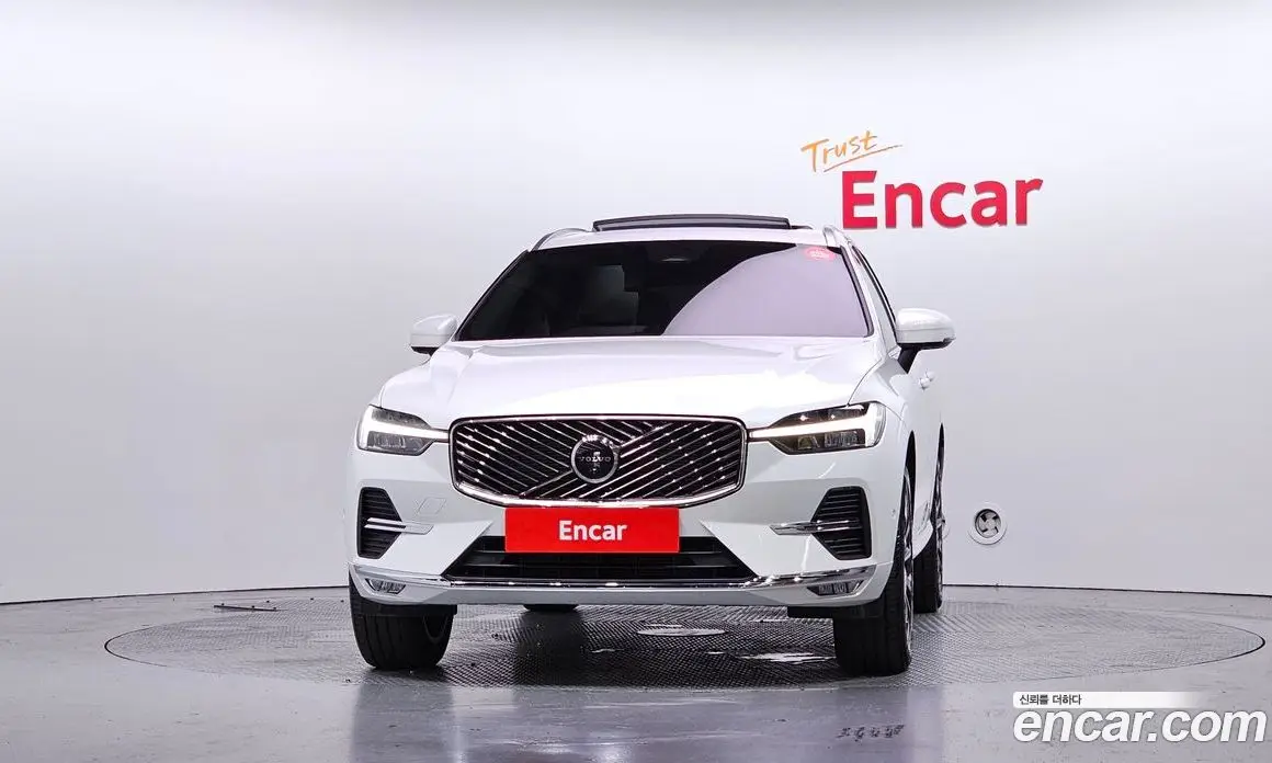 Volvo XC60 2026 2.0 автомат (гидро), фото 3