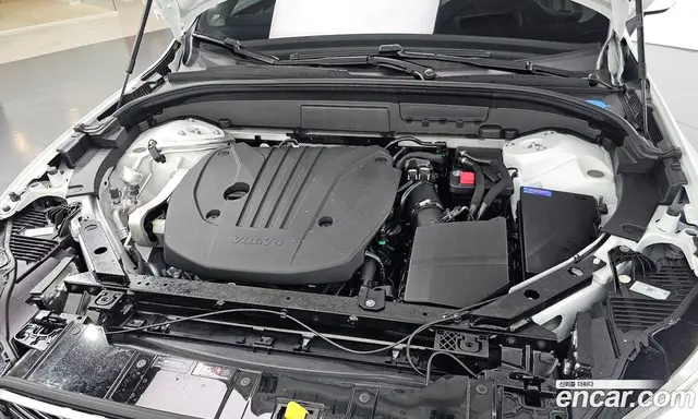 Volvo XC60 2026 2.0 автомат (гидро), миниатюра 6