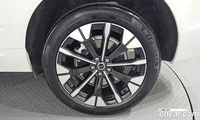 Volvo XC60 2026 2.0 автомат (гидро), миниатюра 7