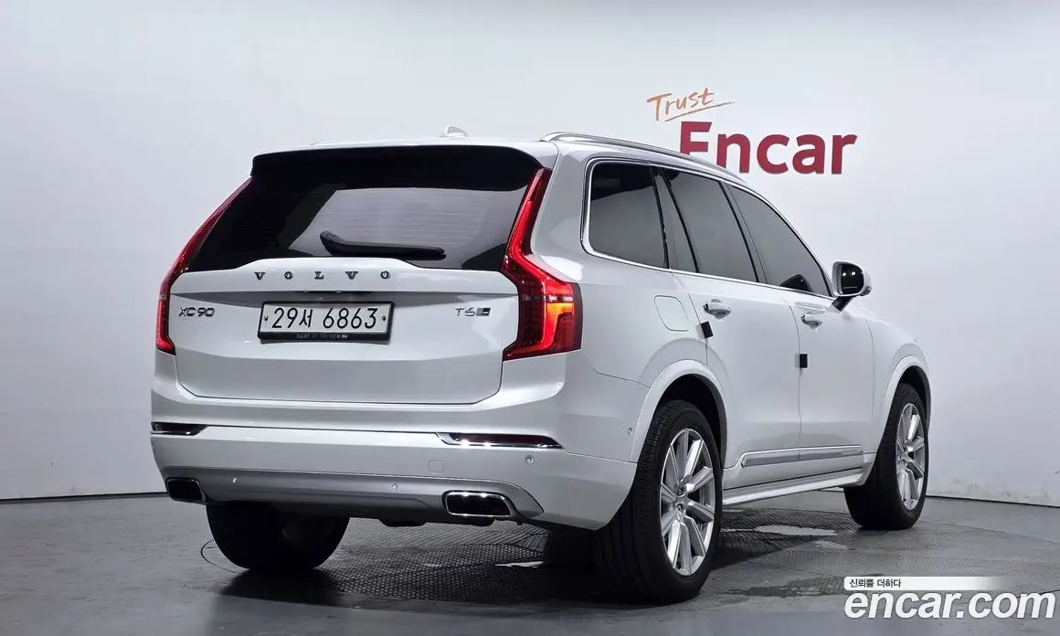 Volvo XC90 2019 2.0 автомат (гидро), фото 1 Volvo XC90 2019 2.0 автомат (гидро), фото 1