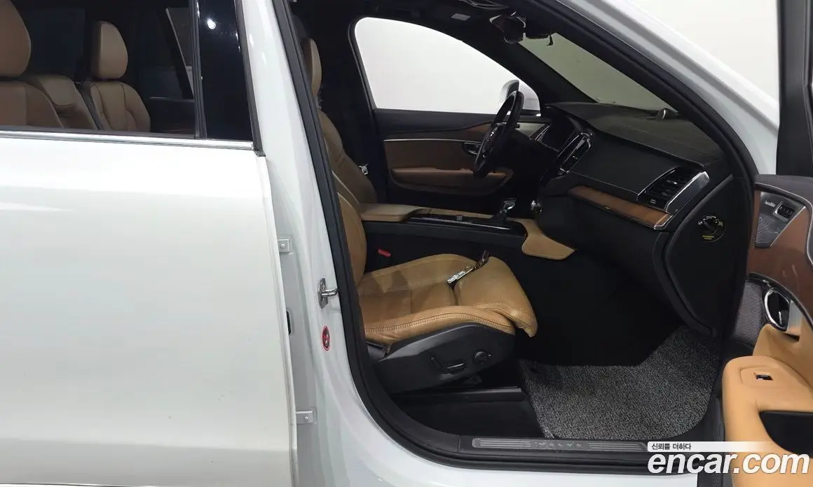 Volvo XC90 2019 2.0 автомат (гидро), фото 15 Volvo XC90 2019 2.0 автомат (гидро), фото 15