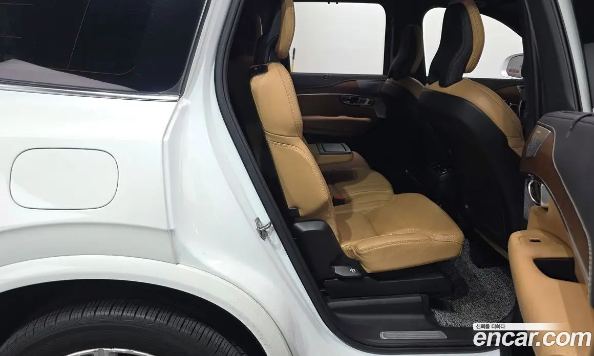 Volvo XC90 2019 2.0 автомат (гидро), фото 16 Volvo XC90 2019 2.0 автомат (гидро), фото 16