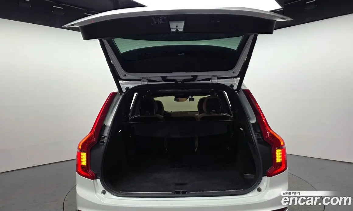 Volvo XC90 2019 2.0 автомат (гидро), фото 25 Volvo XC90 2019 2.0 автомат (гидро), фото 25