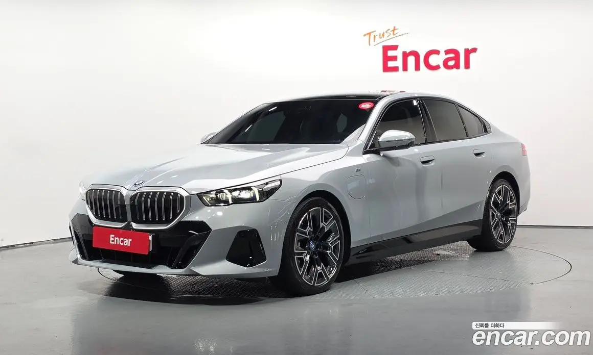 BMW 5 серия 2025 2.0 автомат (гидро), фото 1 BMW 5 серия 2025 2.0 автомат (гидро), фото 1