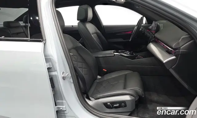 BMW 5 серия 2025 2.0 автомат (гидро), миниатюра 12