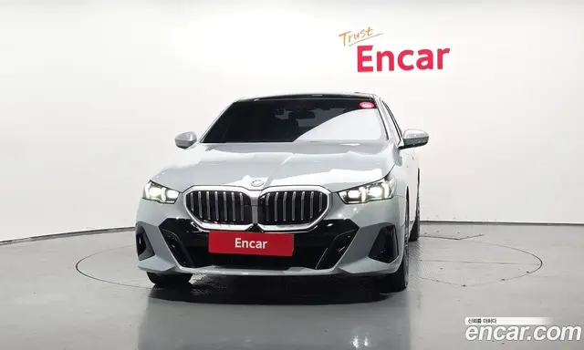 BMW 5 серия 2025 2.0 автомат (гидро), миниатюра 3 BMW 5 серия 2025 2.0 автомат (гидро), миниатюра 3