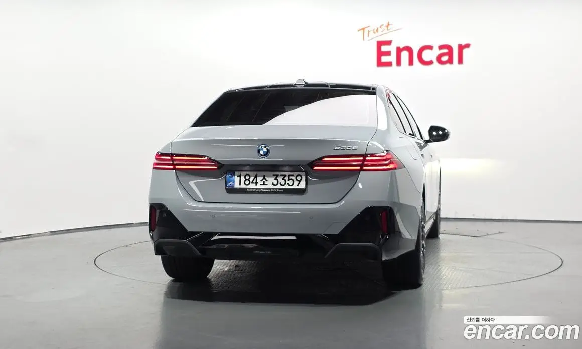 BMW 5 серия 2025 2.0 автомат (гидро), фото 4 BMW 5 серия 2025 2.0 автомат (гидро), фото 4