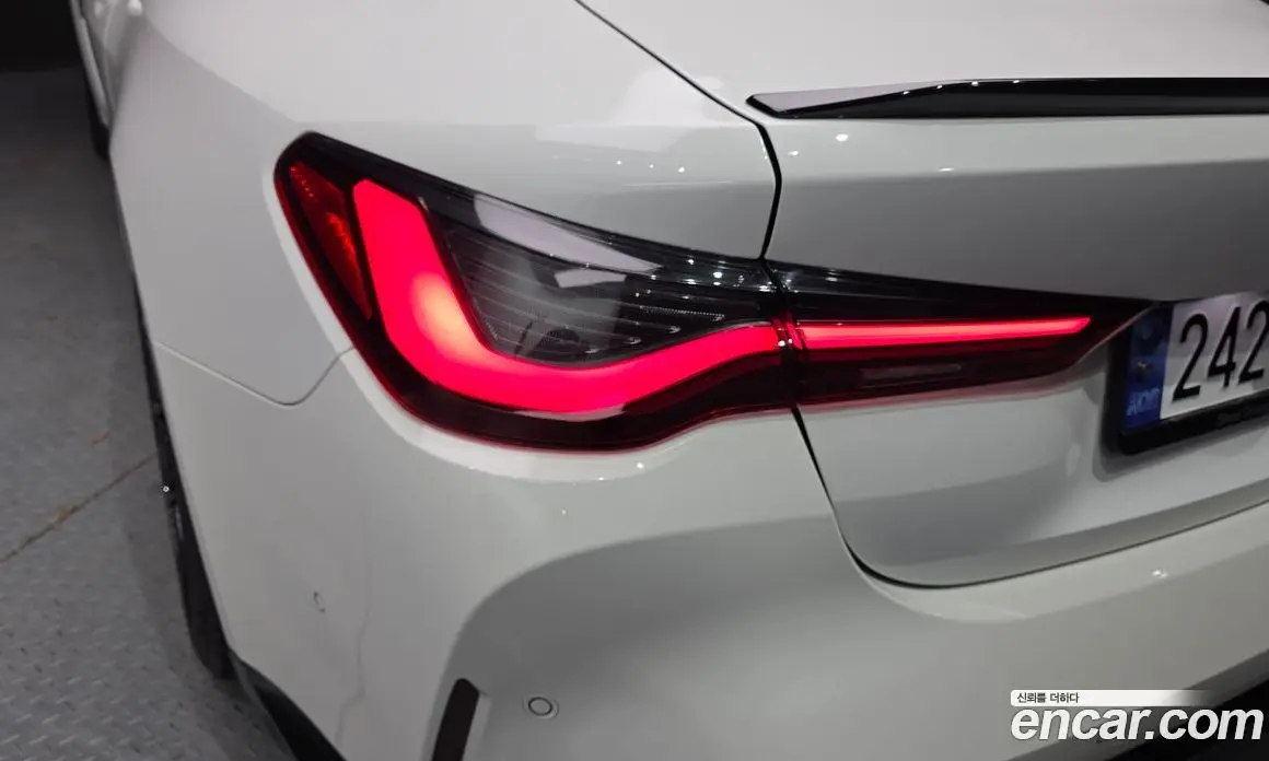 BMW M4 2023 3.0 автомат (гидро), фото 9 BMW M4 2023 3.0 автомат (гидро), фото 9