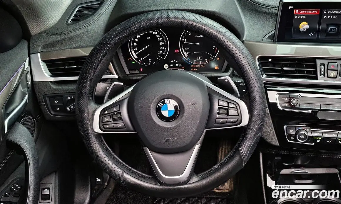 BMW X1 2021 2.0 автомат (гидро), фото 14