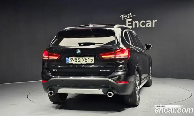 BMW X1 2021 2.0 автомат (гидро), миниатюра 4