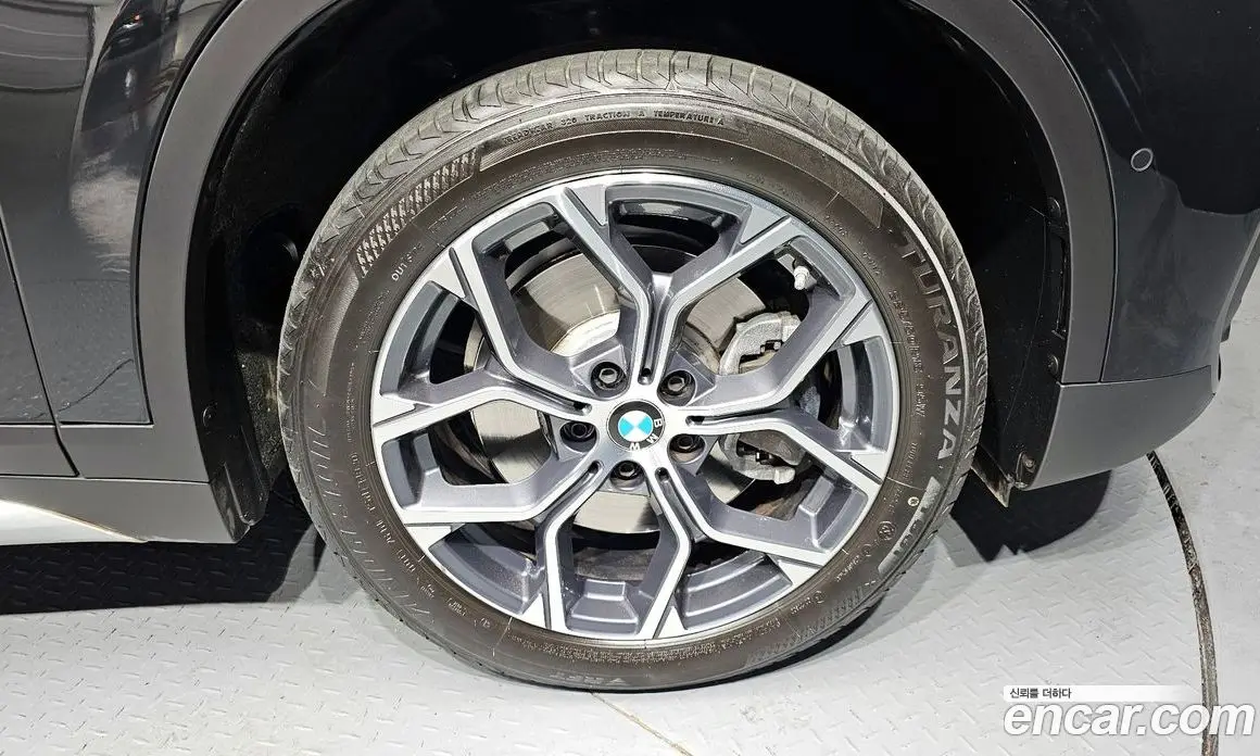 BMW X1 2021 2.0 автомат (гидро), фото 5