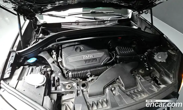 BMW X1 2021 2.0 автомат (гидро), миниатюра 6
