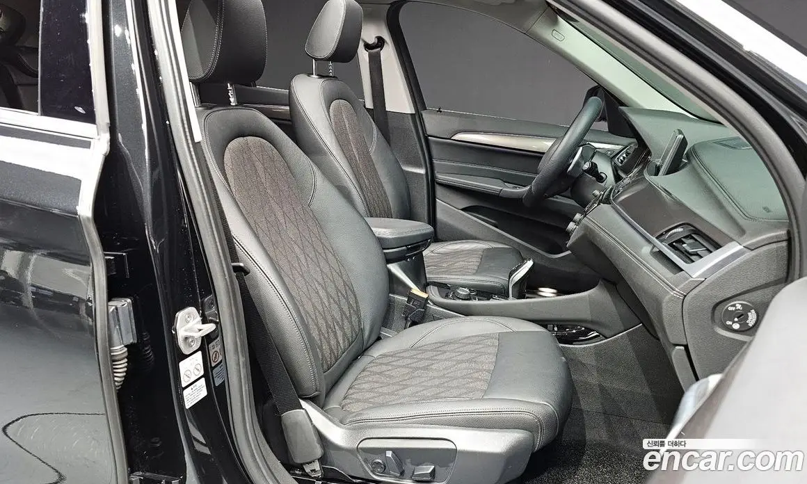 BMW X1 2021 2.0 автомат (гидро), фото 10