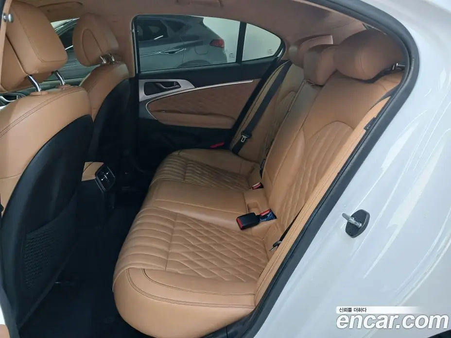 Genesis G70 2022 2.0 автомат (гидро), фото 10 Genesis G70 2022 2.0 автомат (гидро), фото 10