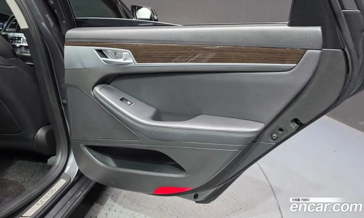 Genesis G80 2016 3.3 автомат (гидро), фото 15 Genesis G80 2016 3.3 автомат (гидро), фото 15