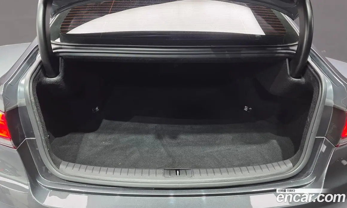 Genesis G80 2016 3.3 автомат (гидро), фото 25 Genesis G80 2016 3.3 автомат (гидро), фото 25