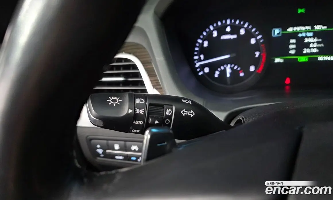 Genesis G80 2016 3.3 автомат (гидро), фото 33 Genesis G80 2016 3.3 автомат (гидро), фото 33