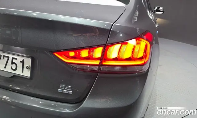 Genesis G80 2016 3.3 автомат (гидро), миниатюра 9 Genesis G80 2016 3.3 автомат (гидро), миниатюра 9