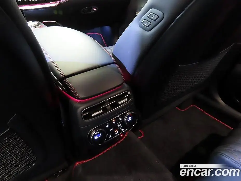 Genesis GV70 2022 2.5 автомат (гидро), фото 13
