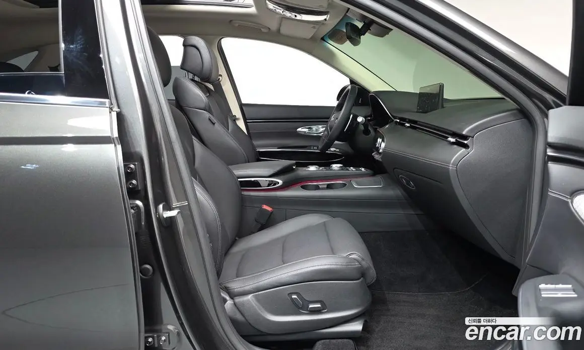 Genesis GV70 2024 2.5 автомат (гидро), фото 15