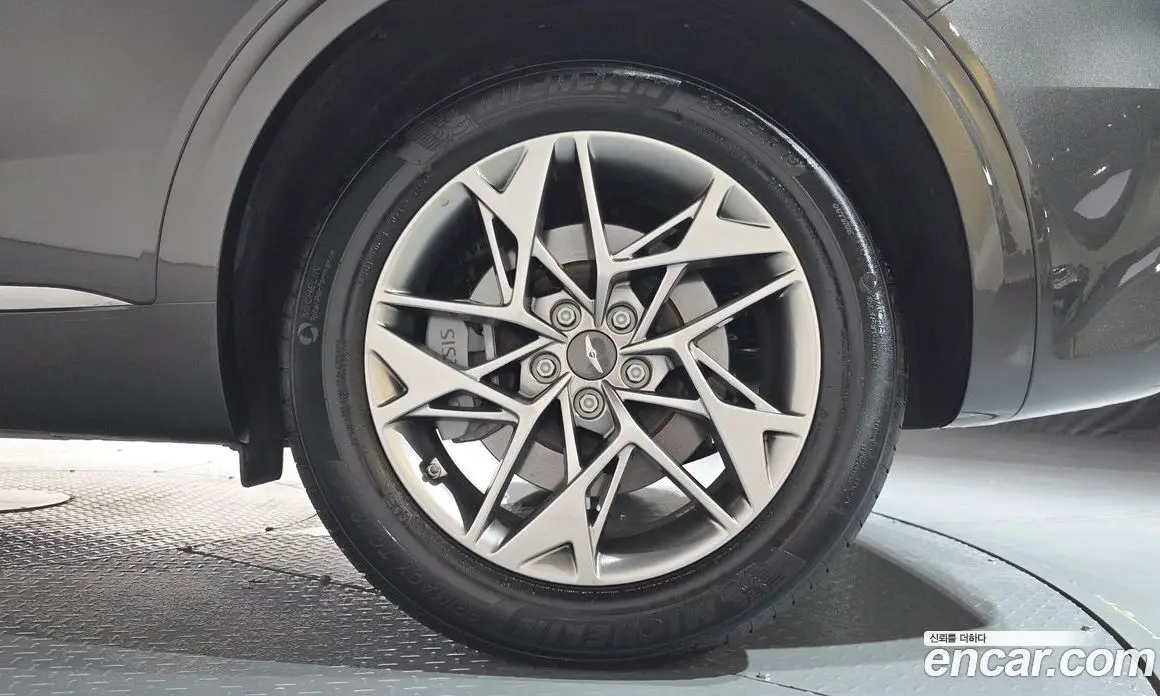 Genesis GV70 2024 2.5 автомат (гидро), фото 6