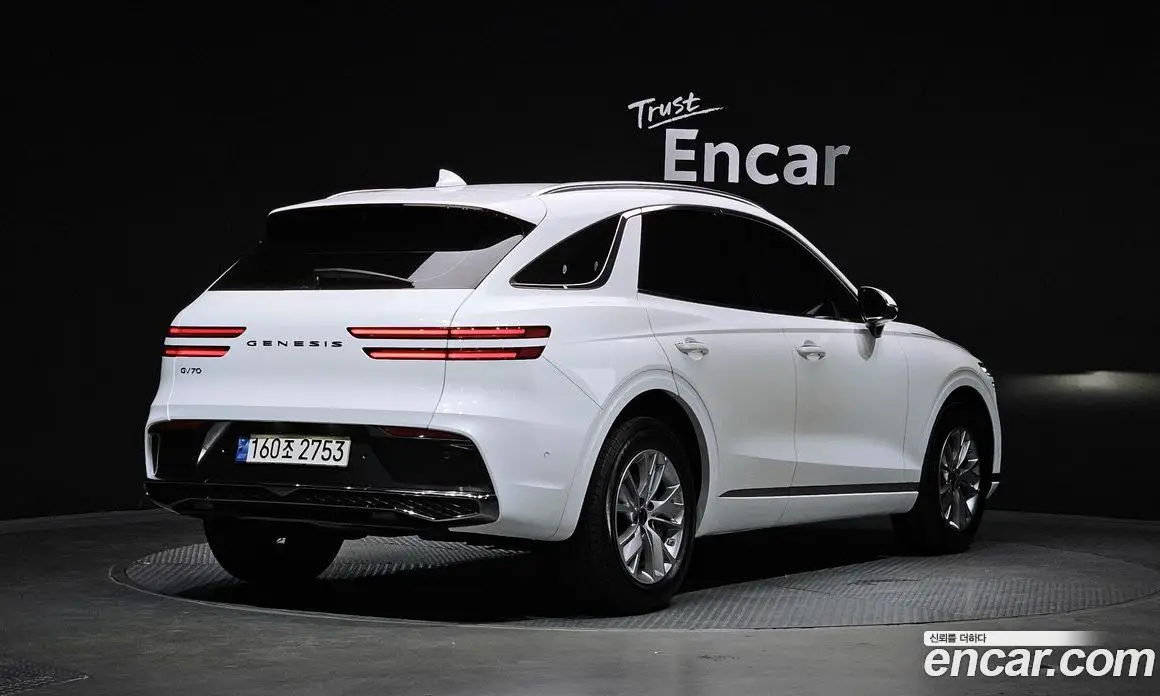 Genesis GV70 2024 2.5 автомат (гидро), фото 2 Genesis GV70 2024 2.5 автомат (гидро), фото 2