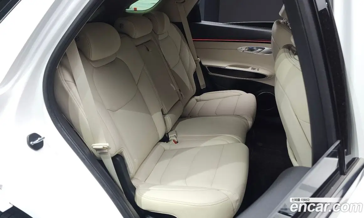 Genesis GV70 2024 2.5 автомат (гидро), фото 17 Genesis GV70 2024 2.5 автомат (гидро), фото 17