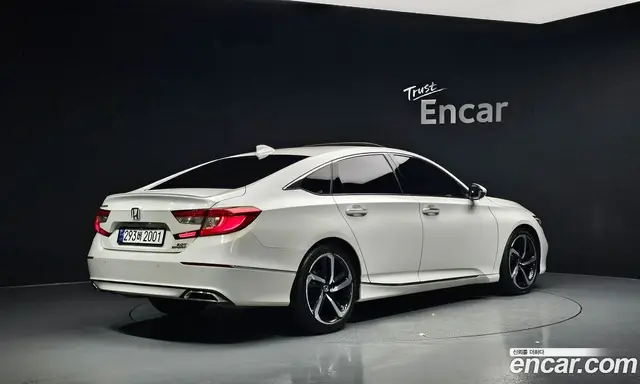Honda Accord 2018 2.0 автомат (гидро), миниатюра 2