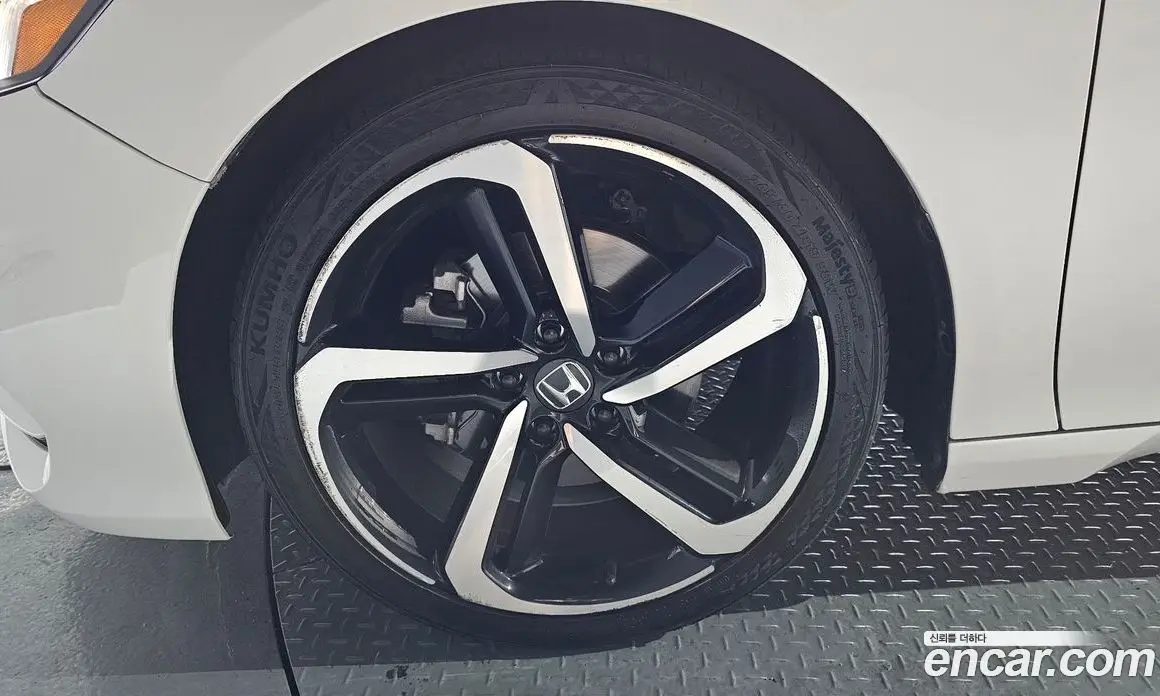 Honda Accord 2018 2.0 автомат (гидро), фото 5