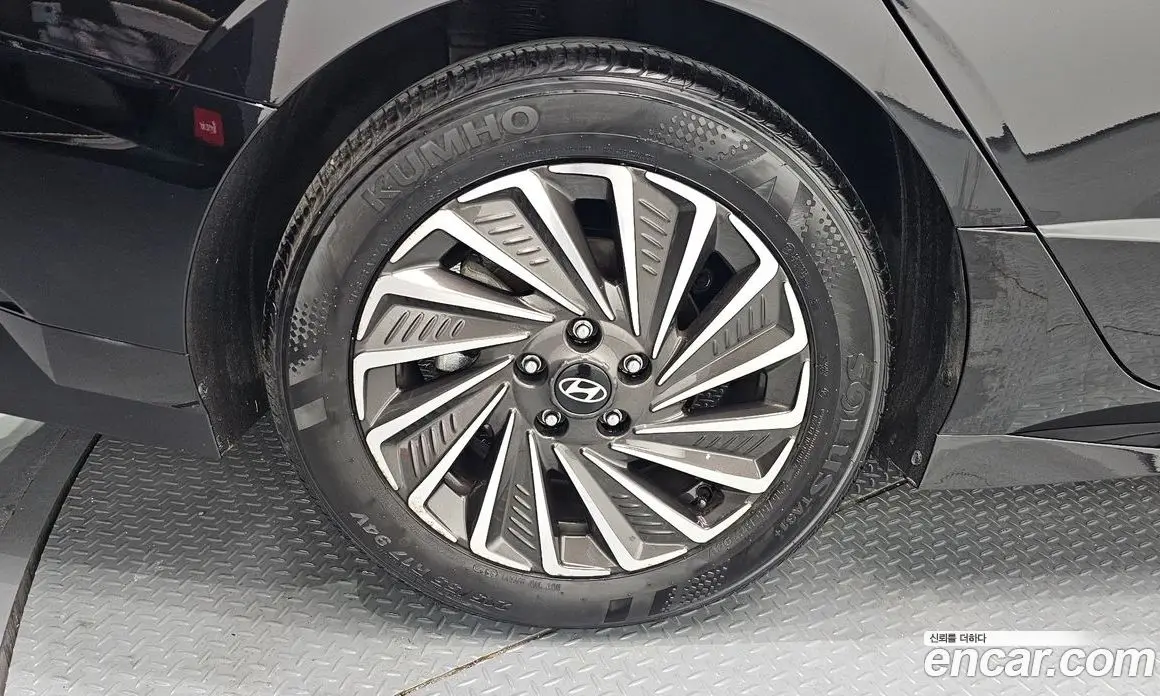 Hyundai Sonata 2024 2.0 автомат (гидро), фото 5