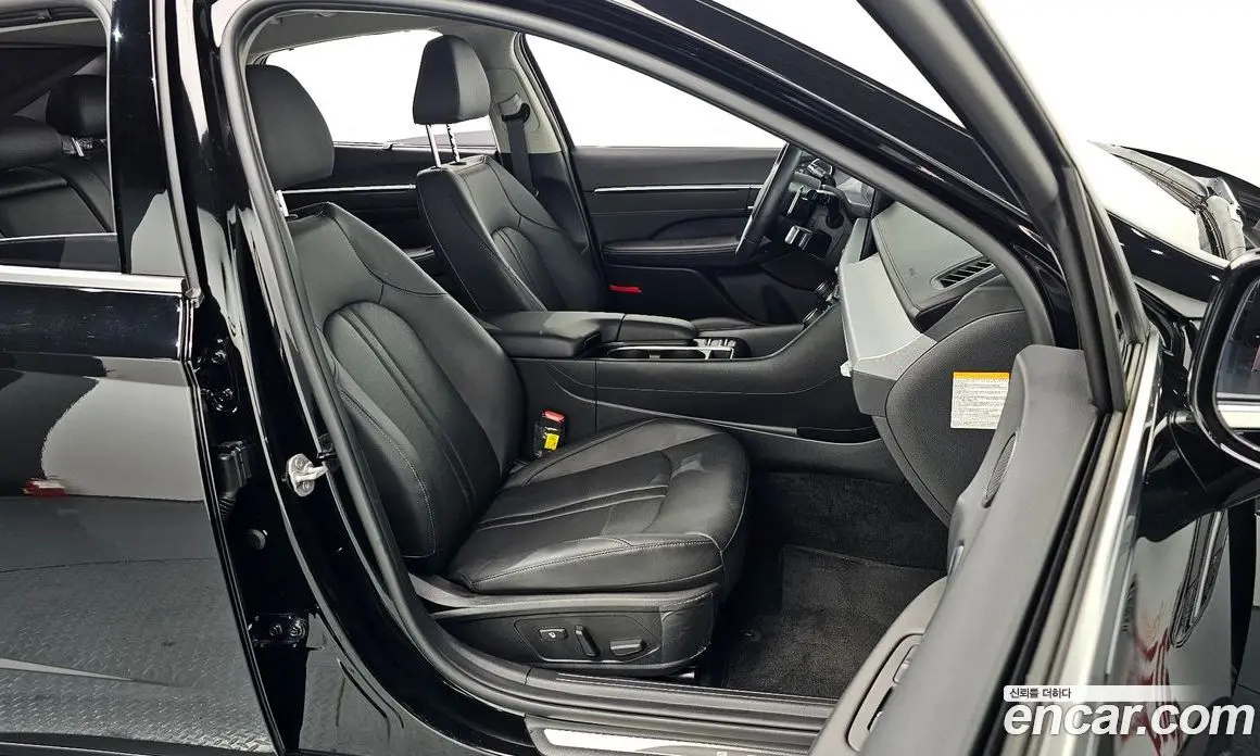 Hyundai Sonata 2024 2.0 автомат (гидро), фото 10