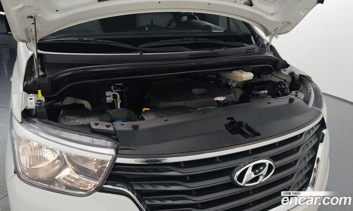 Hyundai Starex 2019 2.5 автомат (гидро), фото 6 Hyundai Starex 2019 2.5 автомат (гидро), фото 6