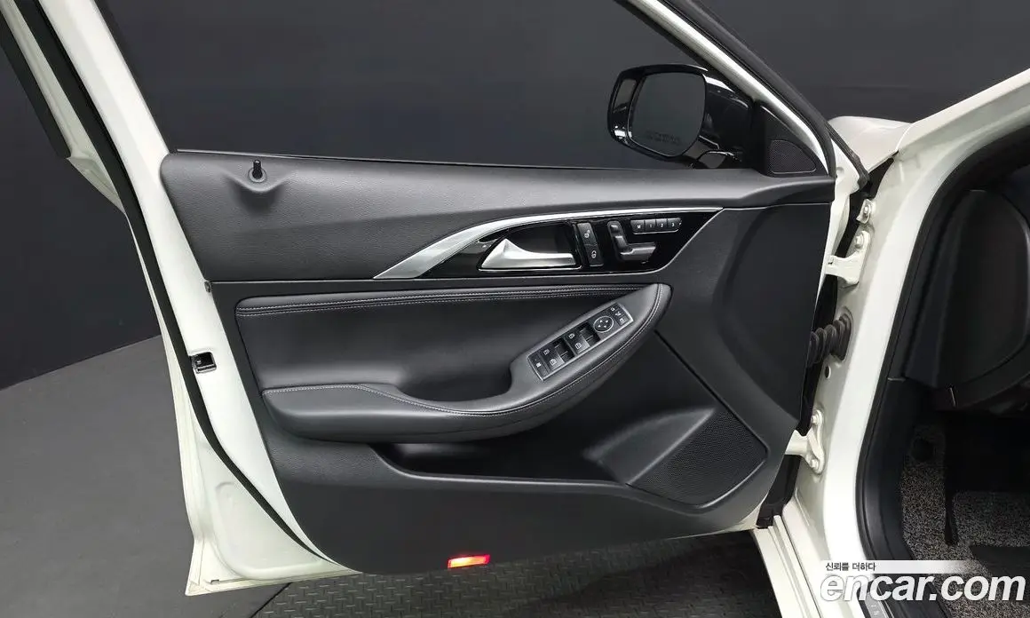 Infiniti Q30 2019 2.0 автомат (гидро), фото 14