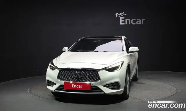 Infiniti Q30 2019 2.0 автомат (гидро), миниатюра 3