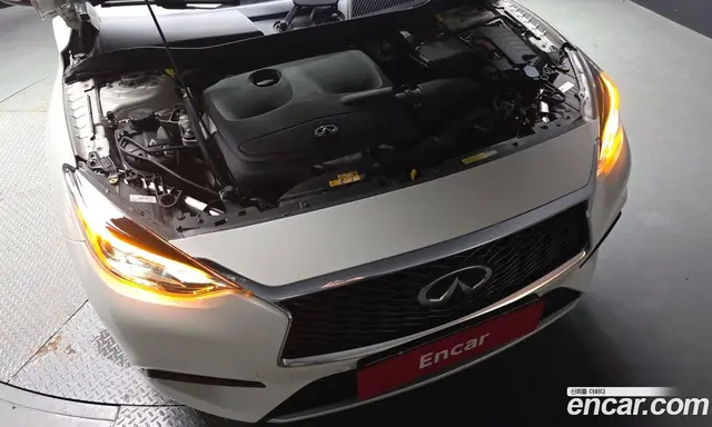 Infiniti Q30 2019 2.0 автомат (гидро), миниатюра 6